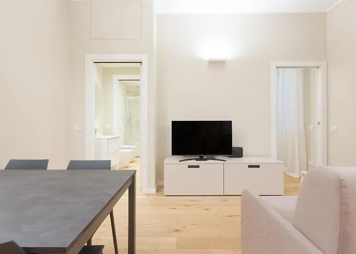 Guesthost - Primaticcio M1 Modern And Bright
